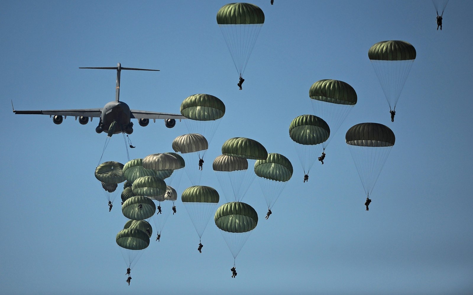 Featured Post Image - Video: Parachuting into Drupal Crazy